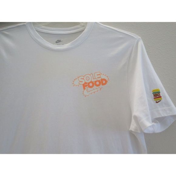 Nike DN5177 100 Men's Sz L Sole Food Premium Graphic T-Shirt - Picture 3 of 6